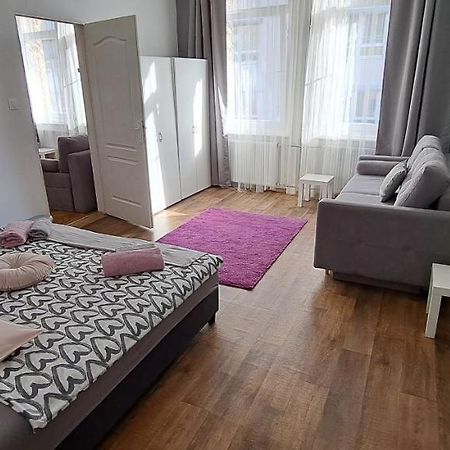 Sweet 16 Apartment In The Party District Budapest Luaran gambar