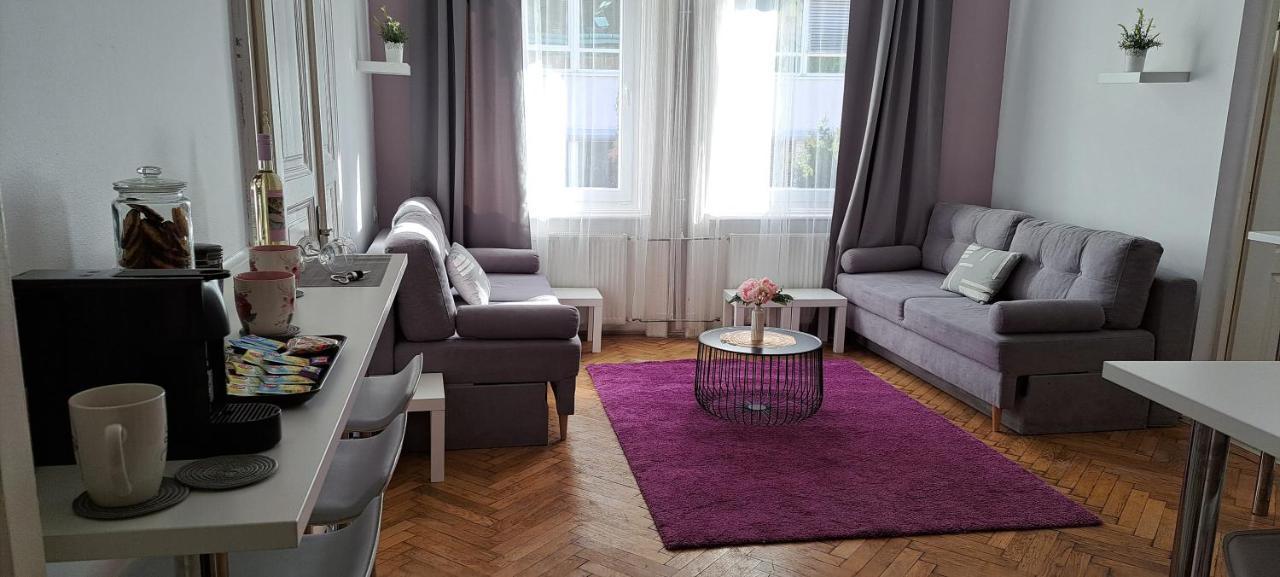 Sweet 16 Apartment In The Party District Budapest Luaran gambar
