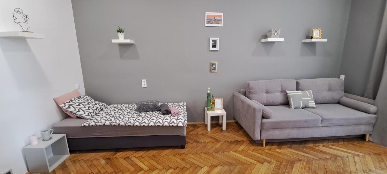 Sweet 16 Apartment In The Party District Budapest Luaran gambar